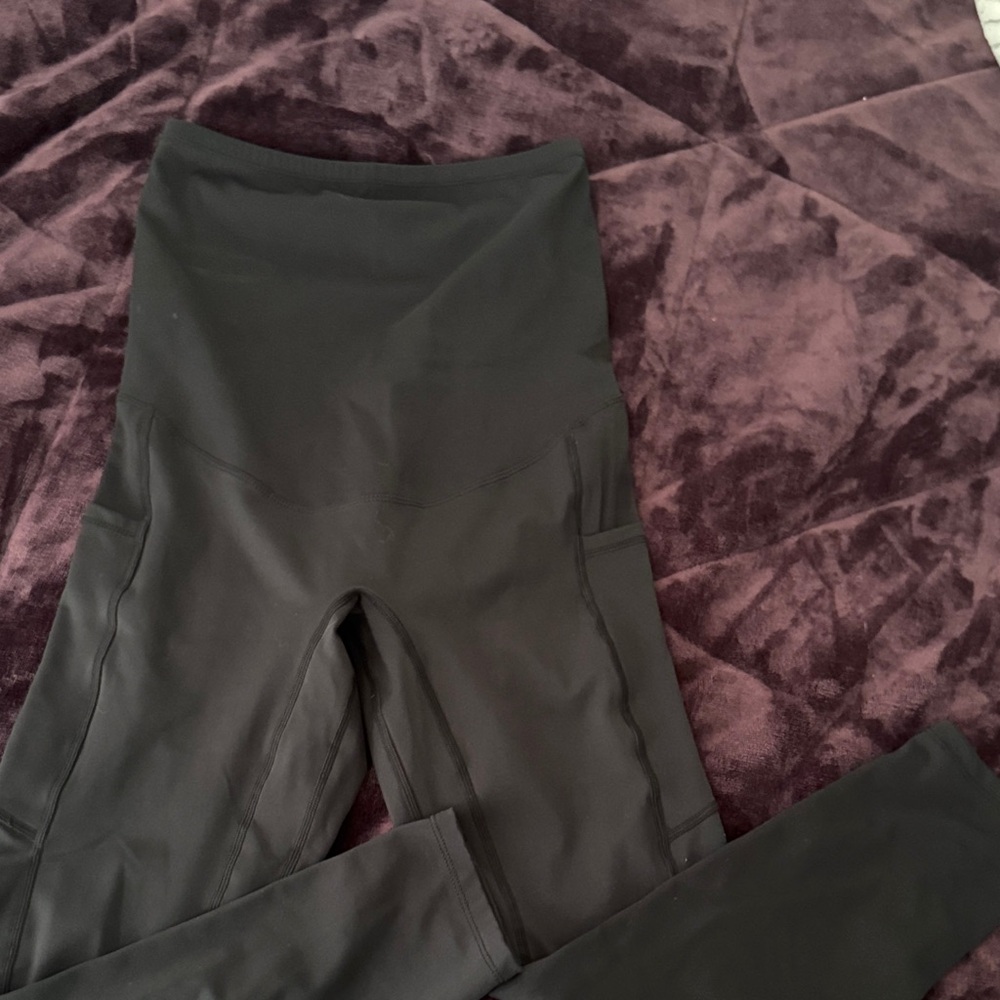 High-Rise Maternity Black Leggings with Side Pockets